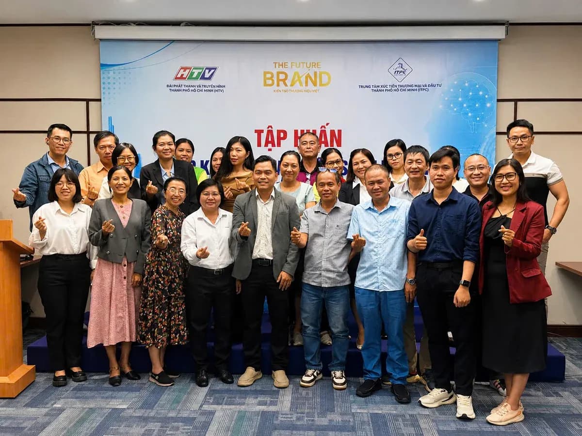50 học viên doanh nghiệp tại lớp tập huấn về ngân sách ứng dụng AI vào kinh doanh do ITPC và HTV tổ chức ngày 3/8/2026